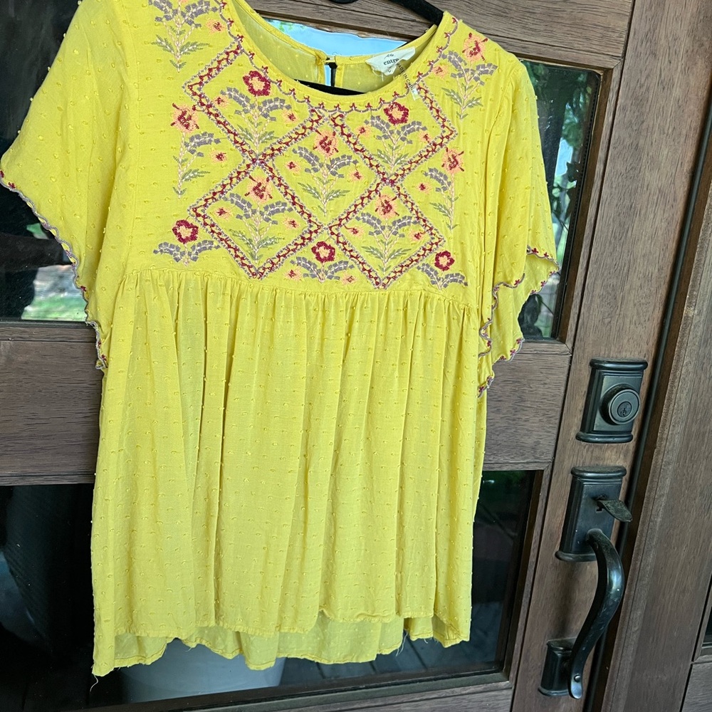 Yellow summer top - detailed embroidery on front
